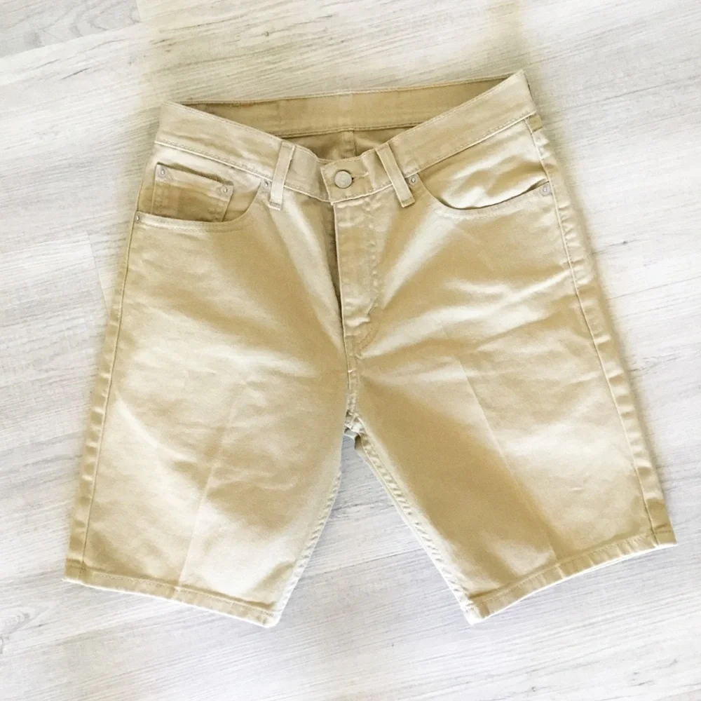 Levis Mens Khaki Shorts New Size 29
